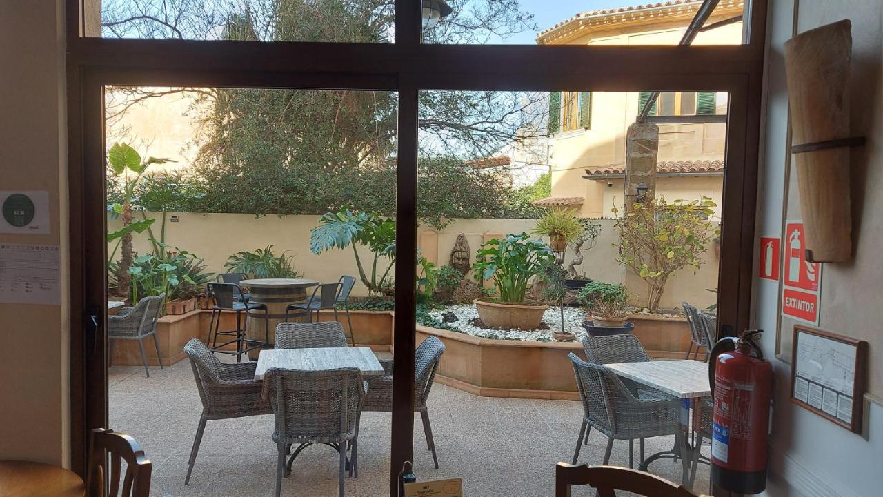 Couette-café Nadal 2*